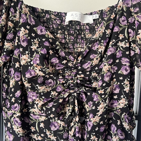 ASTR RUCHED SWEETHEART 3/4 SLEEVE ASYMMETRICAL BLACK PURPLE DITSY DRESS - Picture 2 of 7